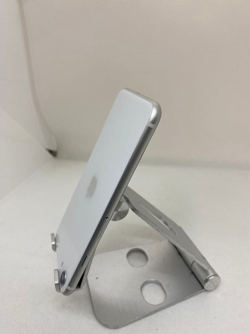 Iphone SE 第2世代 128GB Sim フリー　18125