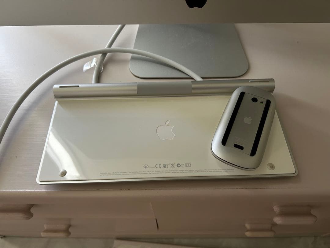 i MAC 21.5インチ LEDバックライトディスプレイ 2013