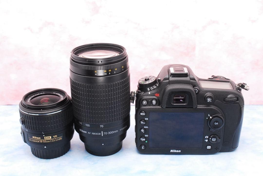 ニコン D7200☆一眼レフカメラ☆バッテリーグリップ付☆超望遠付Wレンズ