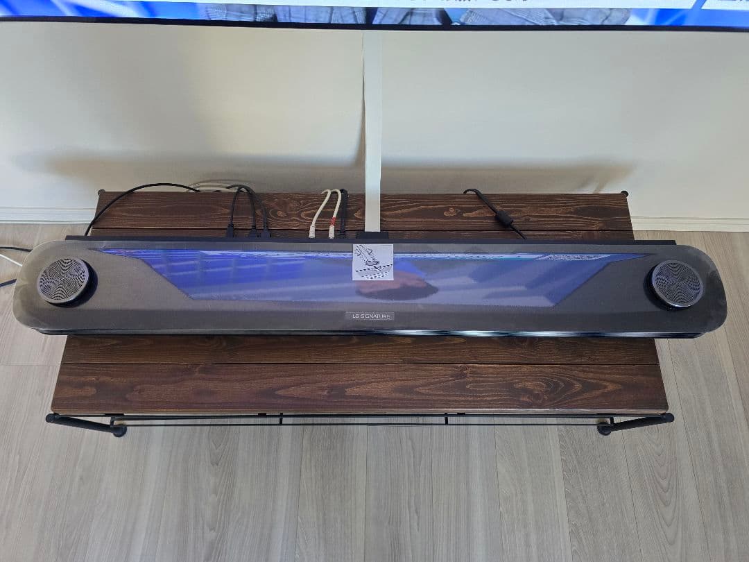 LG SIGNATURE 65インチ 壁がけ有機ELテレビ