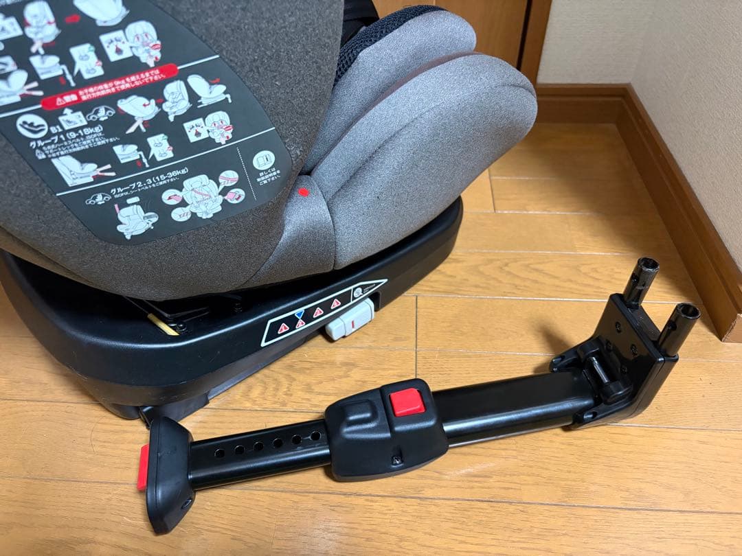 送料込み✨ネビオ　ターンピット　ISOFIX ブラウン