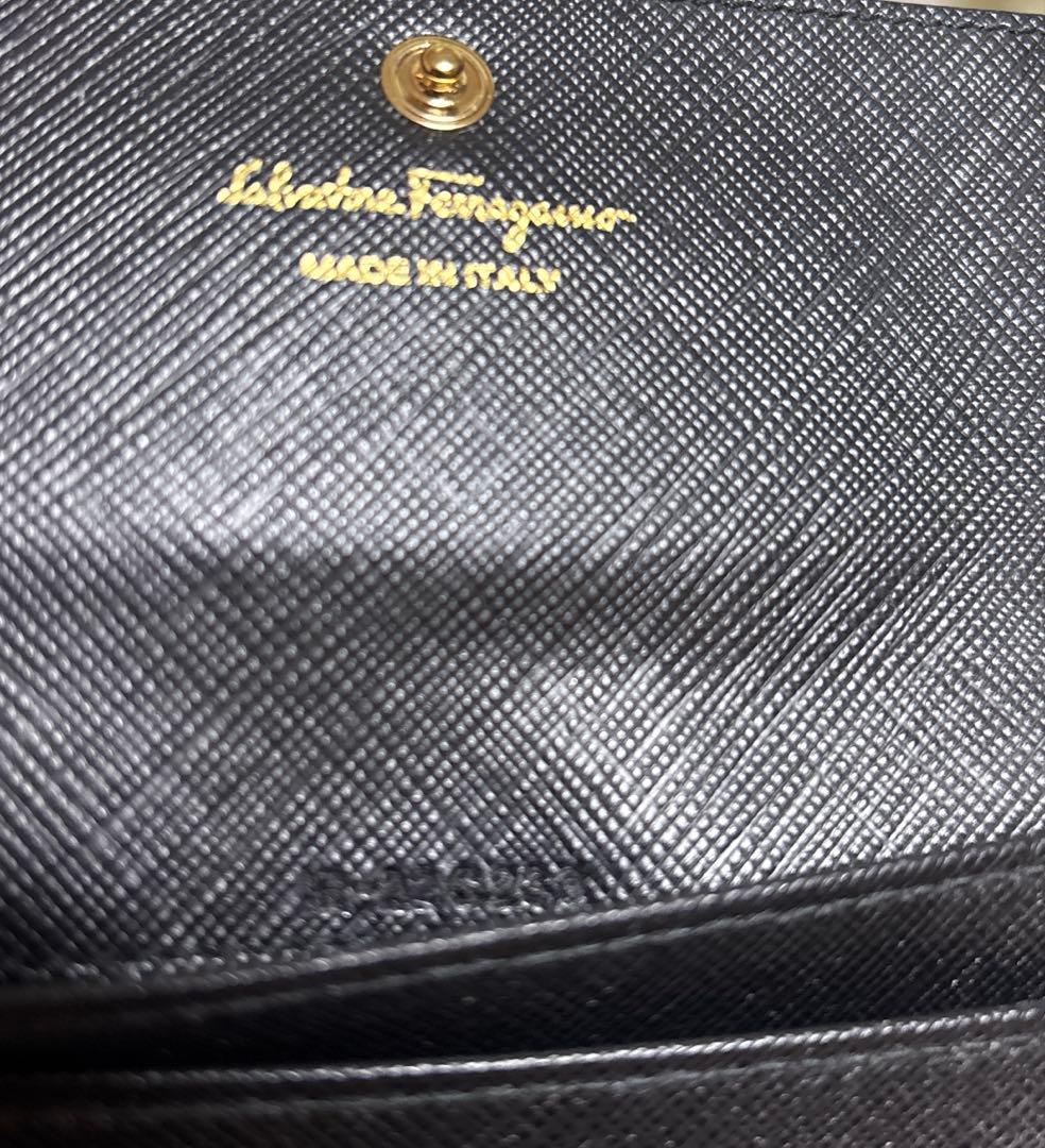 フェラガモ　ヴァラ　名刺入れ　黒