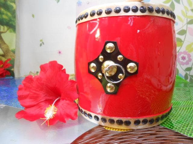 新品未使用(送料無料)小児向け11.000円エイサー大太鼓18cm 撥サージ付き