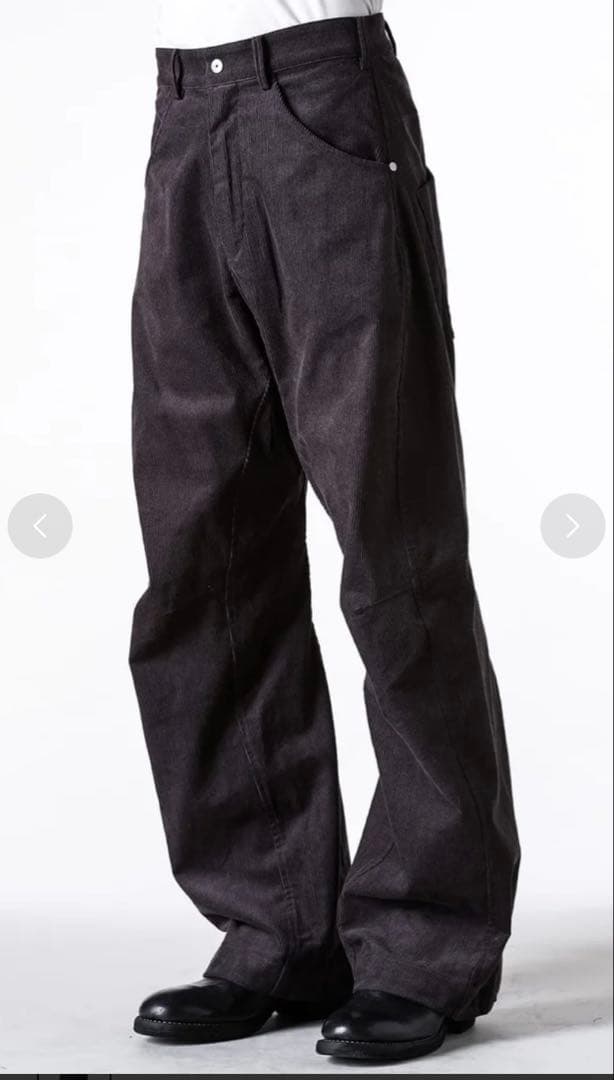 り*ん様 Omar Afridi Knee Darted Flare Trous