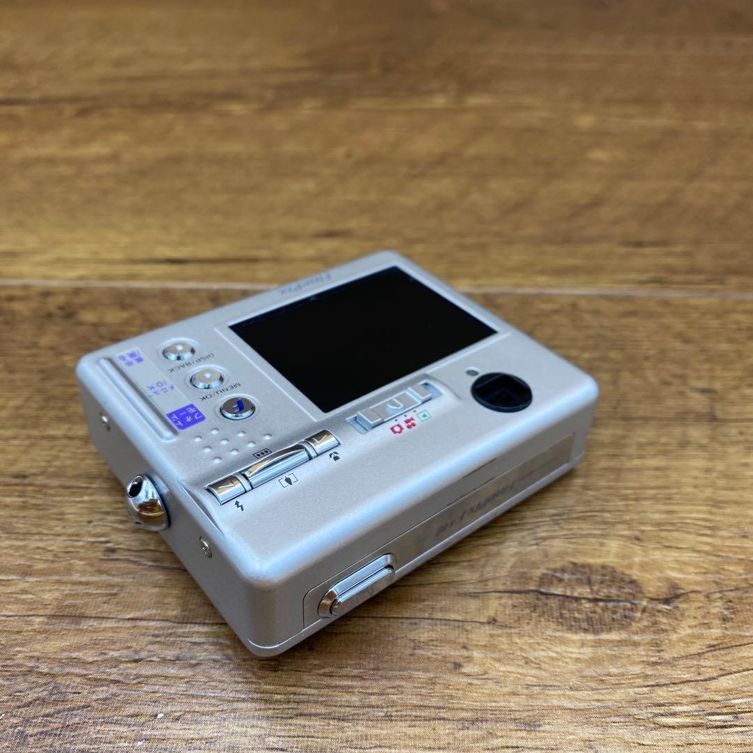 FUJIFILM 富士フィルム　FINEPIX F440 y-58