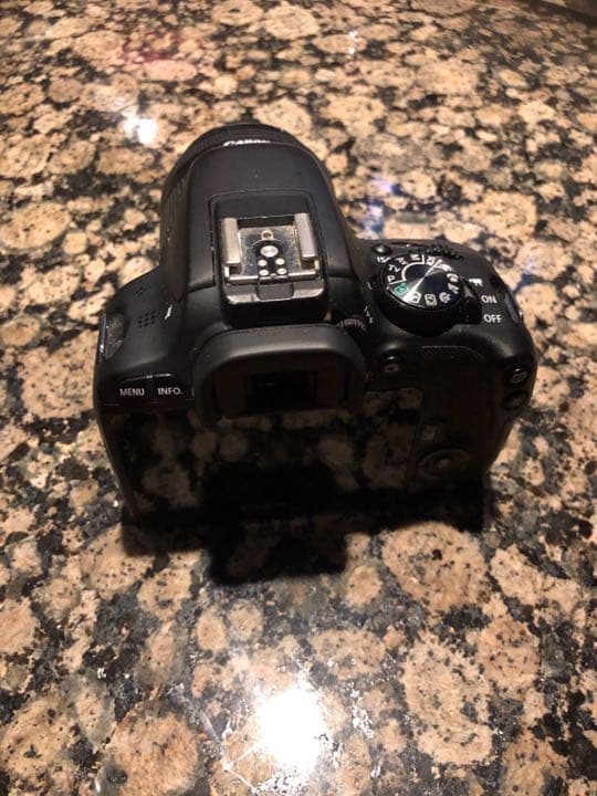 一眼レフ　canon DS126441