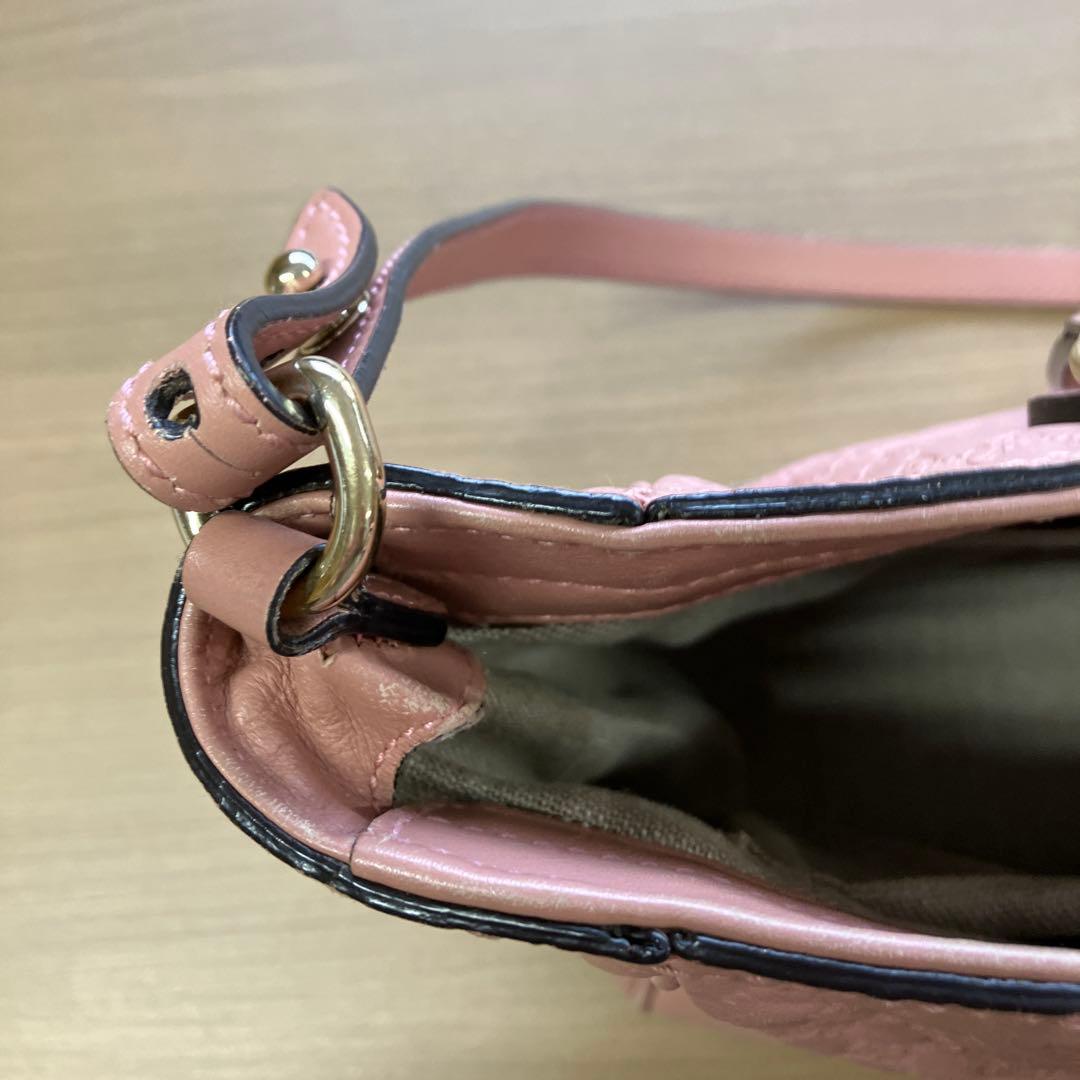 GUCCI ピンクレザーショルダーバッグ