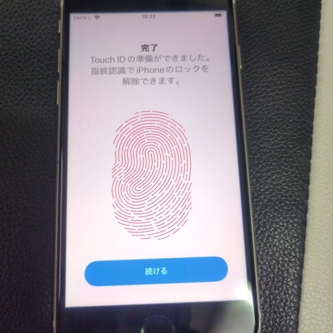 72 iphone　SE　第3世代　64gb　SIMフリー　白　スマホ　アップル