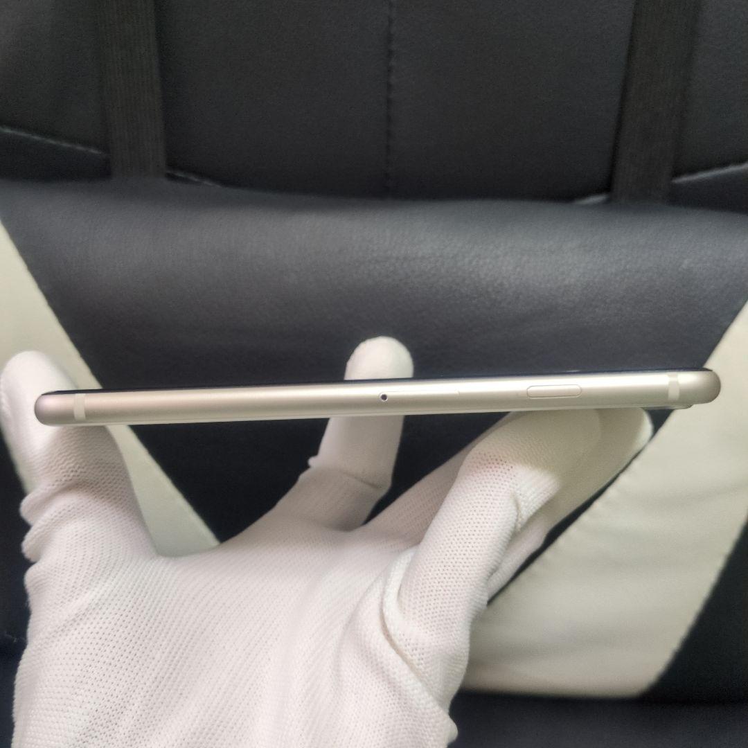 72 iphone　SE　第3世代　64gb　SIMフリー　白　スマホ　アップル