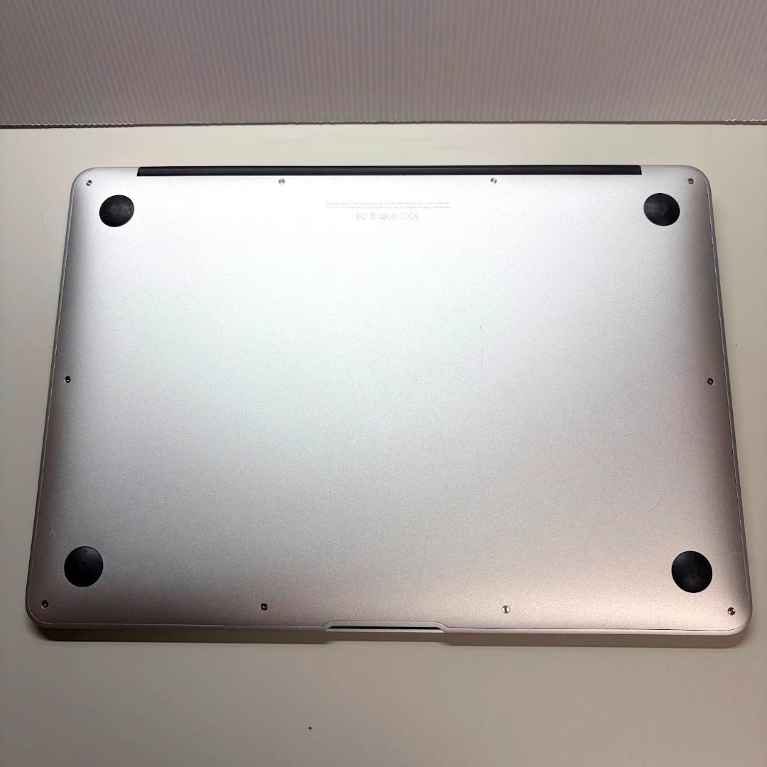 美品　Apple MacBook Air A1466 Core-i5