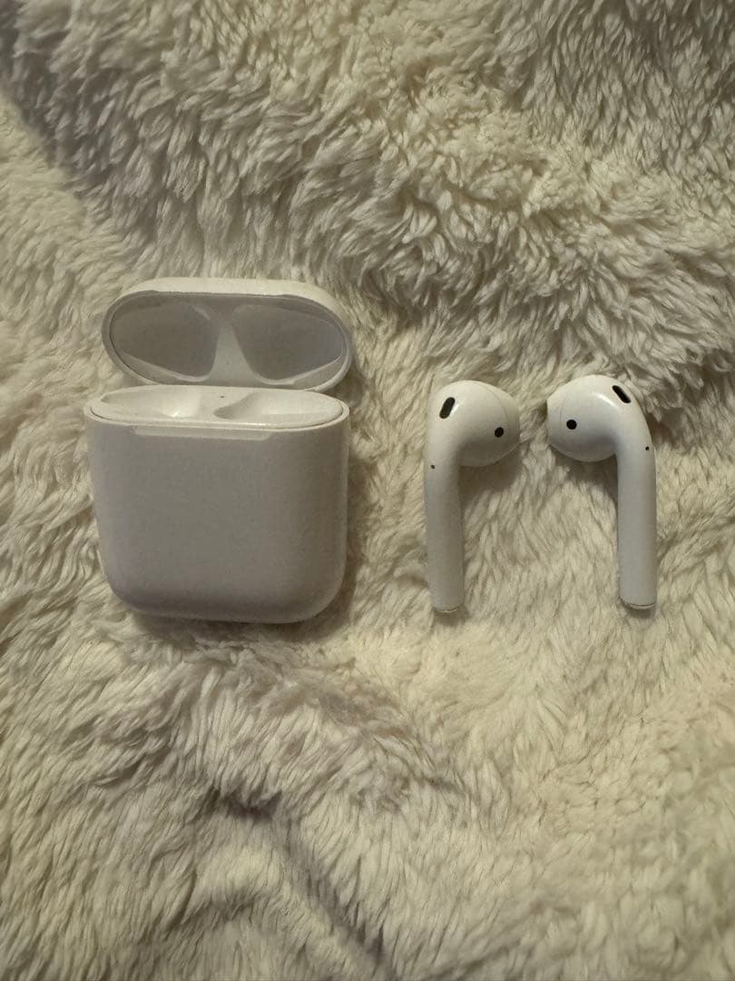 AirPods 第2世代 充電ケース付き