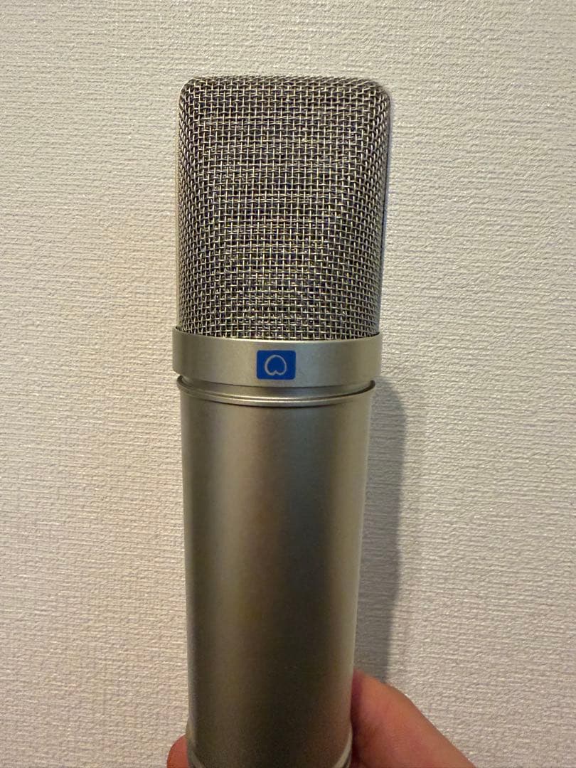 Neumann U87 (ビンテージ) クローン