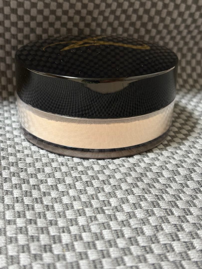 O*ʔ様 アーティストリー　ルースパウダー　ライト