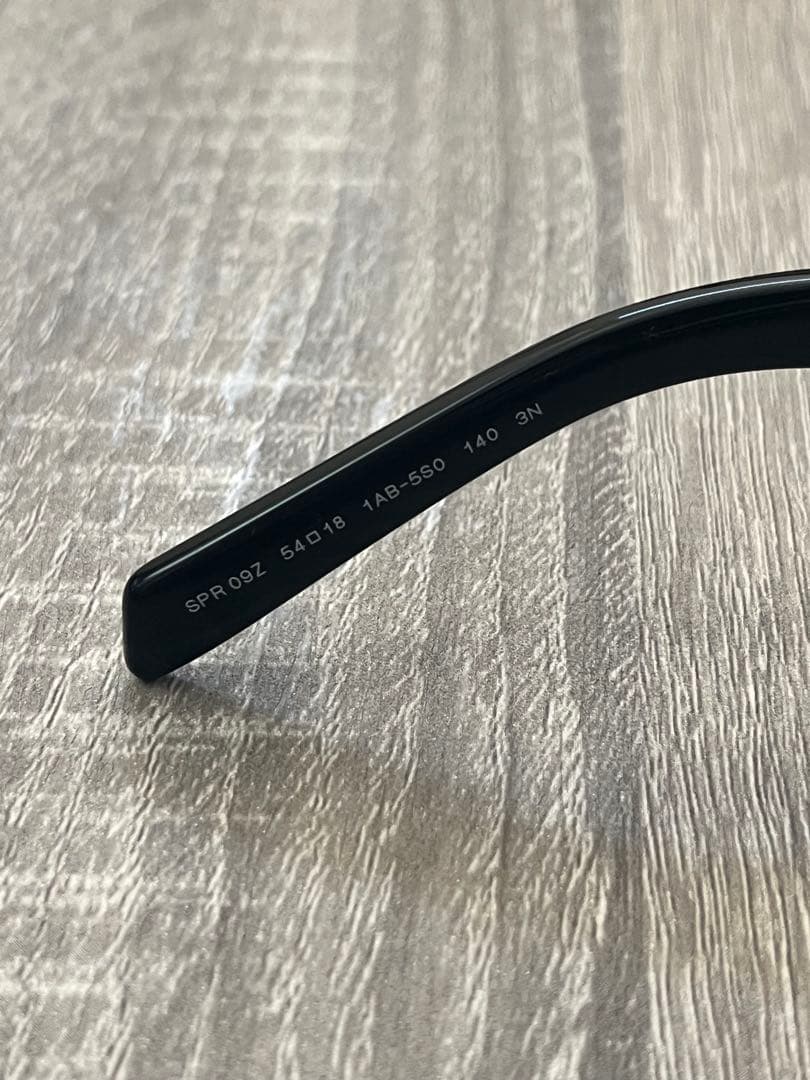 正規品 PRADA トライアングルロゴサングラス　スクエア