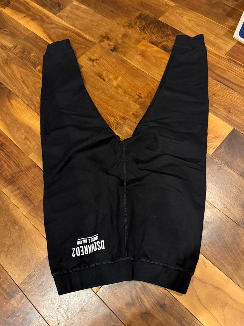 フォロワー様価格週末限定大幅値下げ！！dsquared2 スウェットパンツ