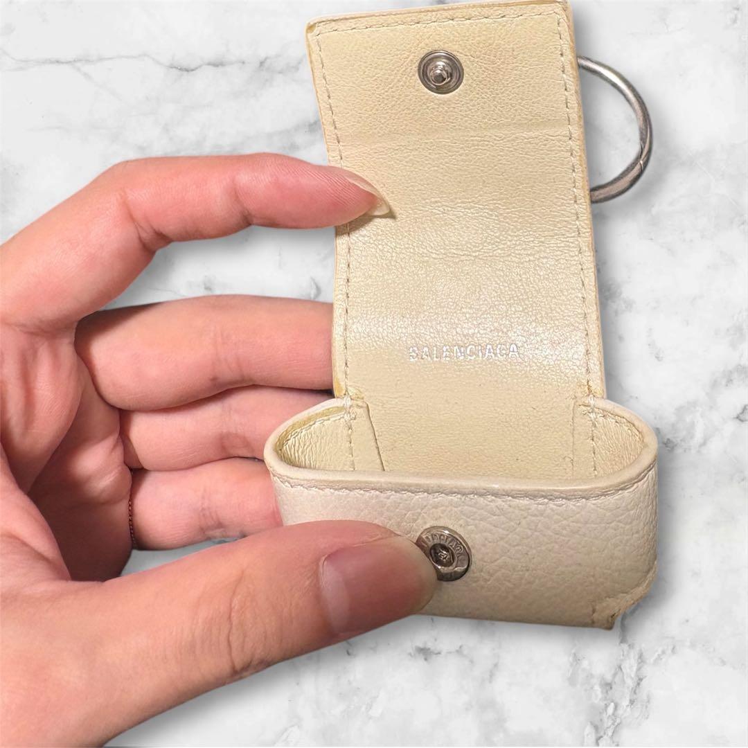 【希少性】BALENCIAGA AirPods proケース　ホワイト　クリーム