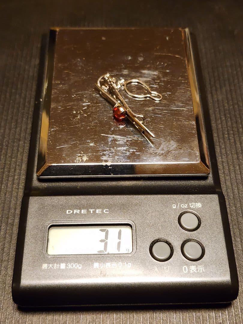 K14WG 刻印あり ネクタイピン 赤い石付き