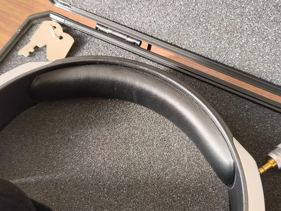 HarmonicDyne Zeus ヘッドフォン