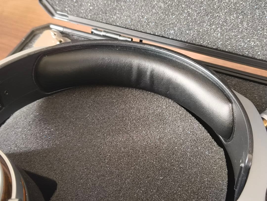 HarmonicDyne Zeus ヘッドフォン