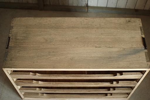 古い木製の引き出し4段　食器棚　キャビネット　古家具　古民家