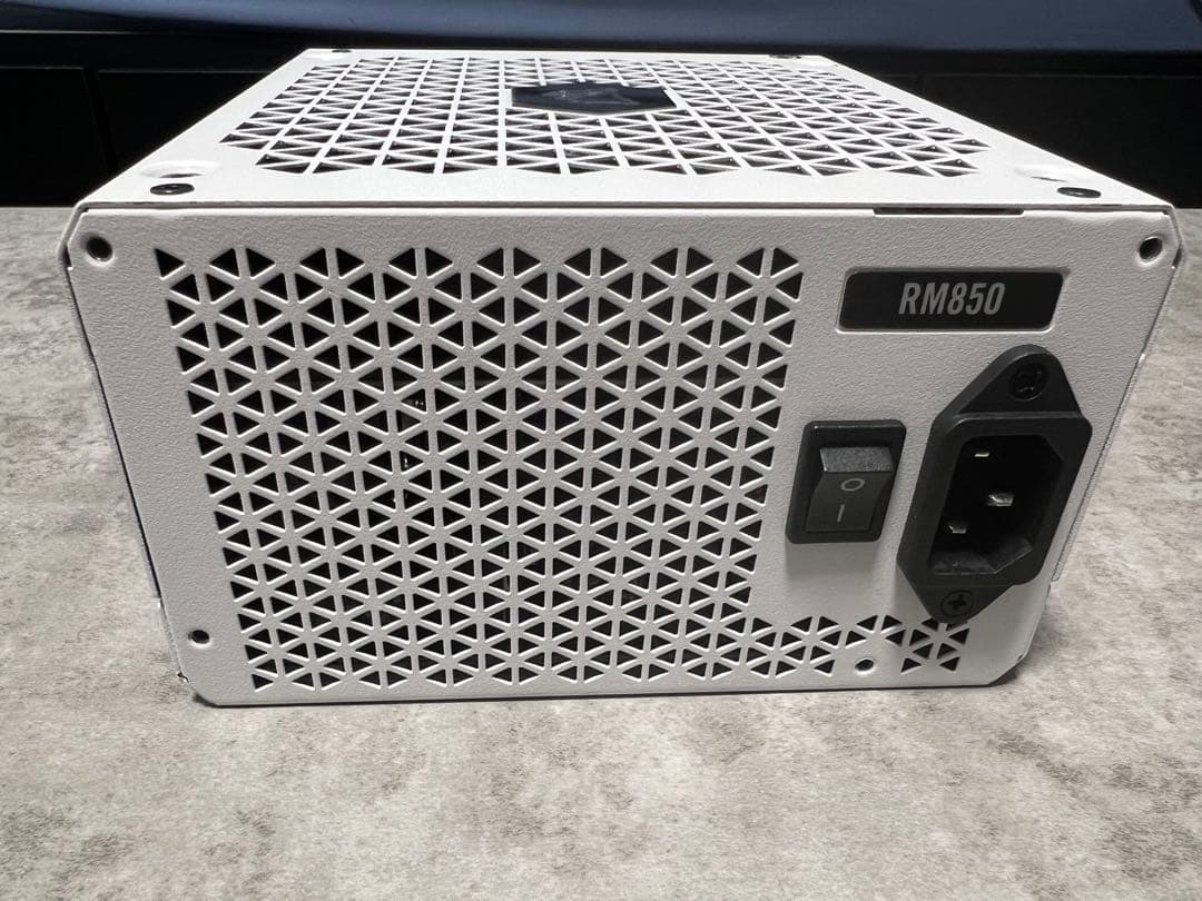 CORSAIR コルセア RM850 White 【ATX電源 850W】