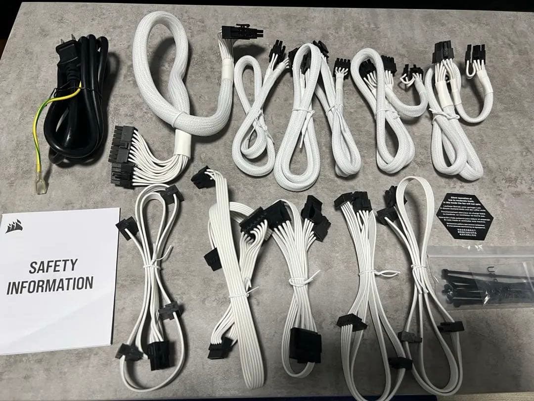 CORSAIR コルセア RM850 White 【ATX電源 850W】