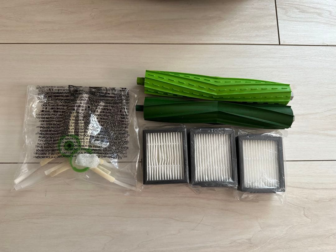 iRobot Roomba ロボット掃除機 i7+ 本体と新品未使用付属品セット