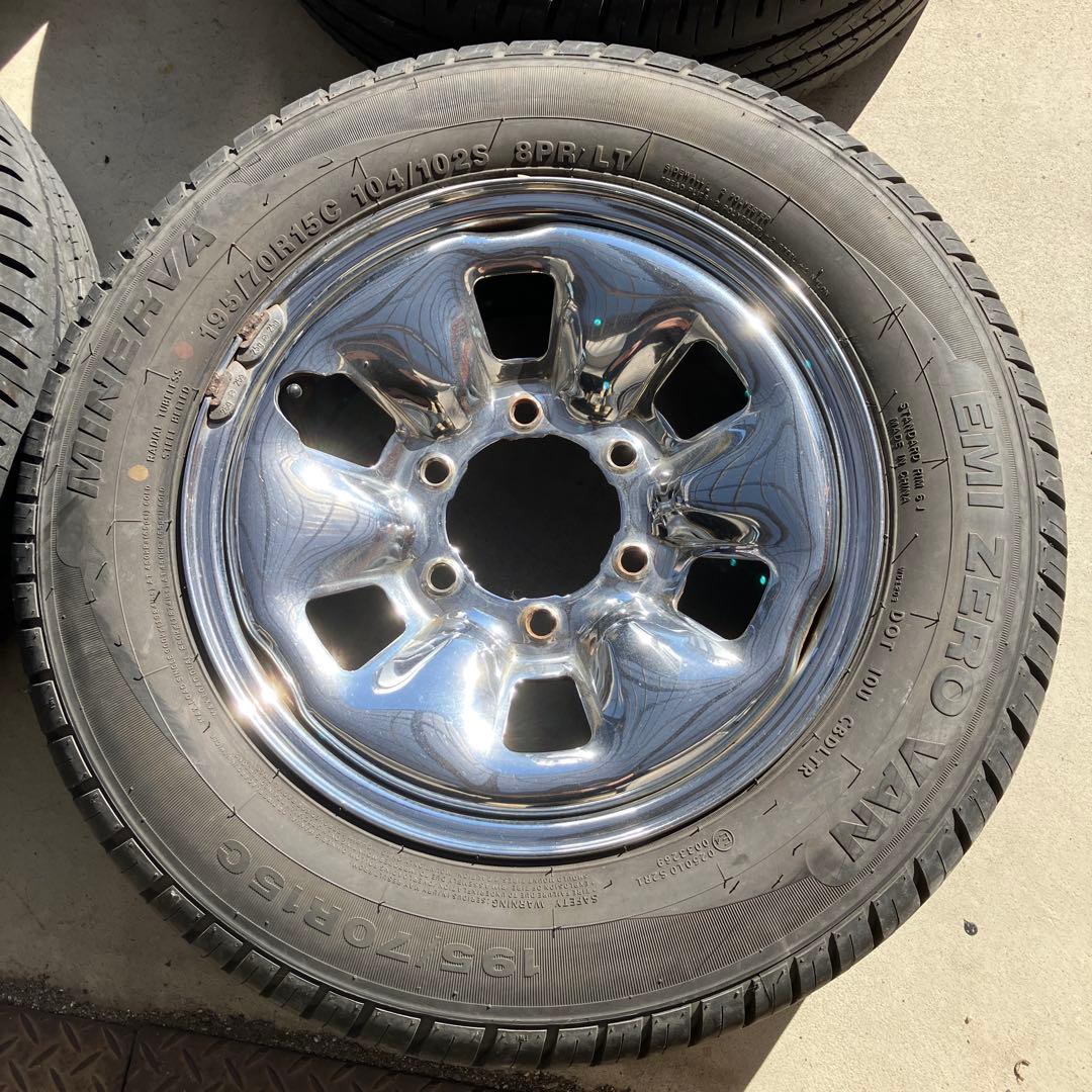 トヨタ純正メッキホイール　ハイラックス　ハイエースなどに