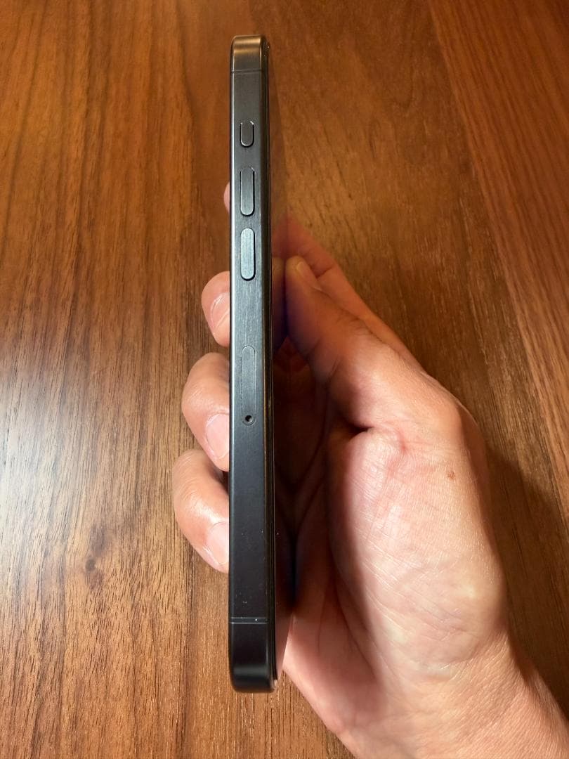 【美品】iPhone 15 Pro 256GB SIMフリー｜おまけ付