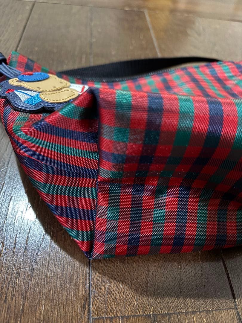 ファミリア　舟形ポシェット　赤