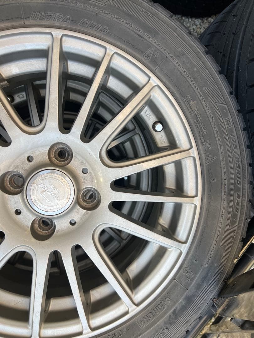 ICE NAVI 175/65R15 タイヤ・ホイールセット 引取のみ