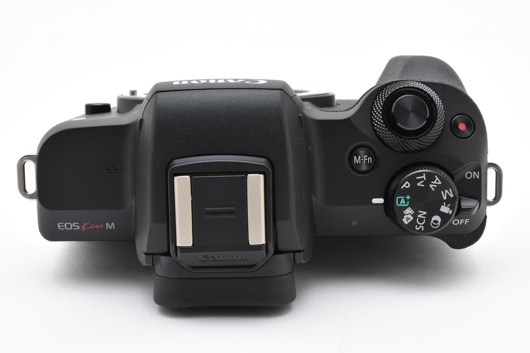 ■ほぼ新品■ キヤノン EOS Kiss M #C734