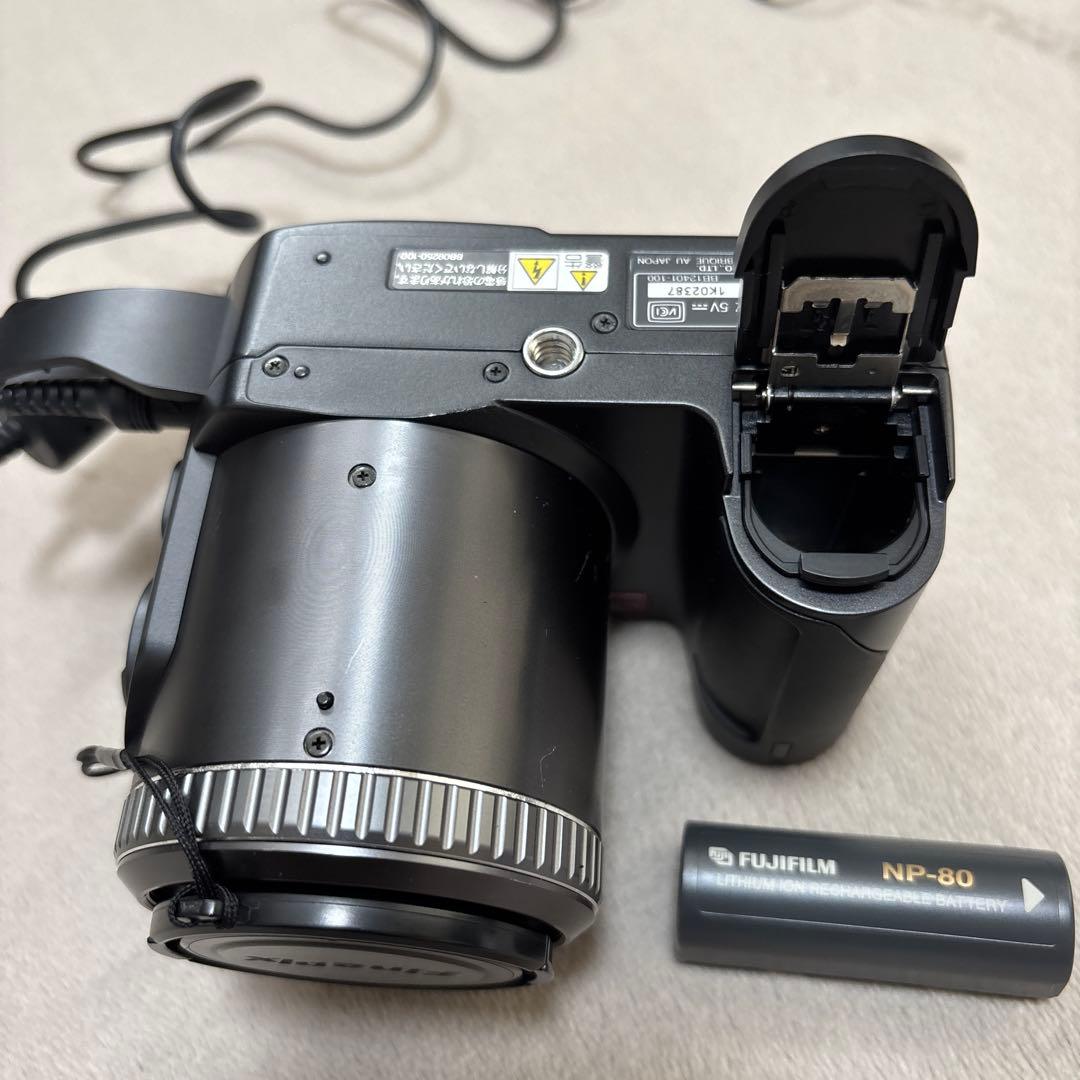 FUJIFILM デジカメ FinePix6900Z