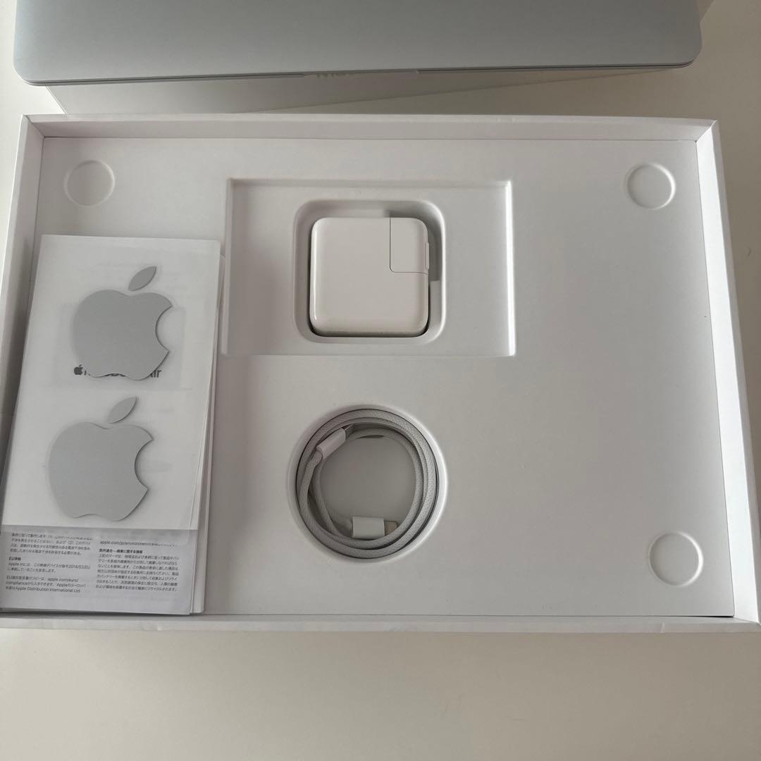 【早い者勝ち】MacBook Air 13インチ（M1/8G/256GB）