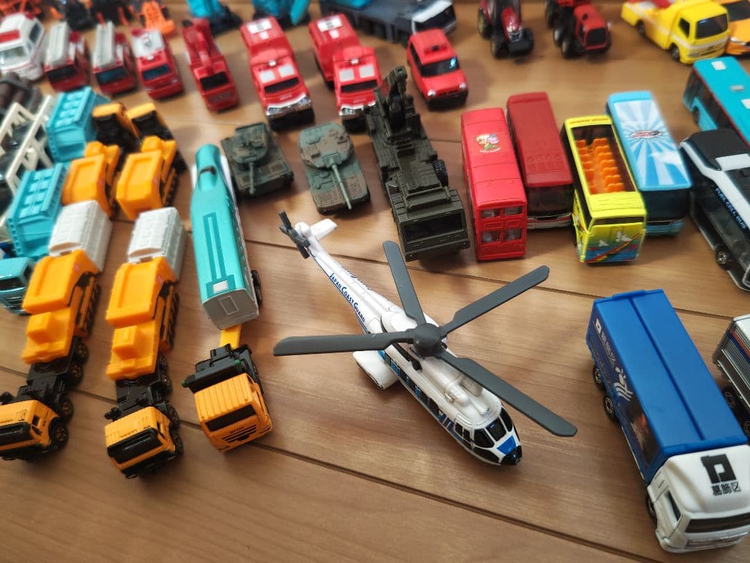 トミカ ７０台 まとめ売り