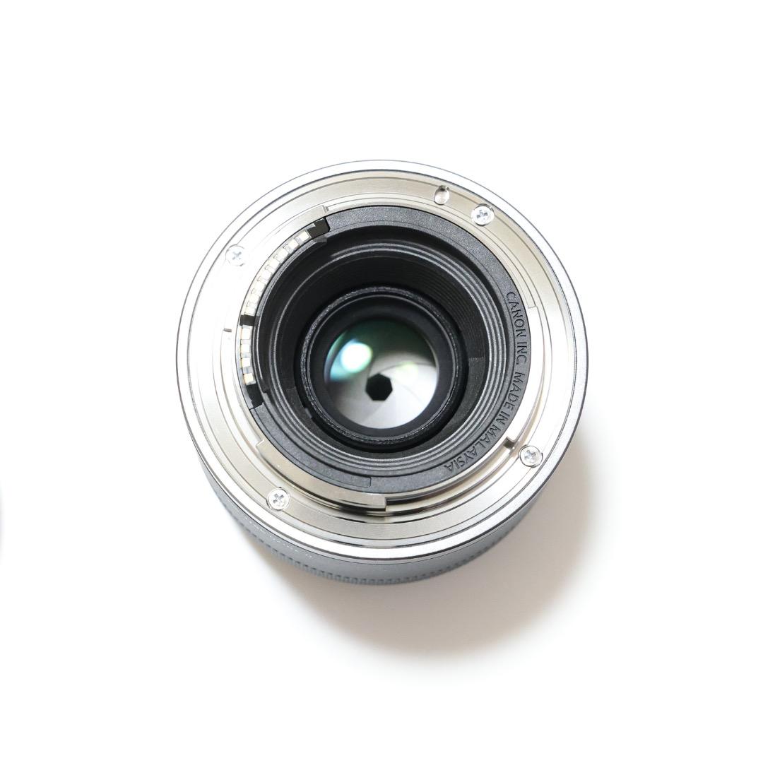 Canon レンズ RF 50mm F1.8 STM（保護フィルター付き）