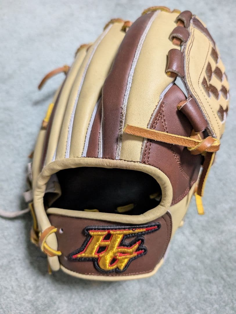 HG 硬式野球用グローブ ベージュとブラウン