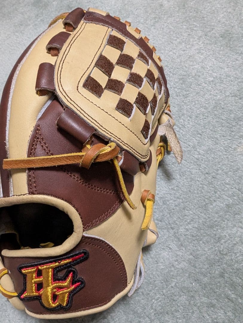 HG 硬式野球用グローブ ベージュとブラウン