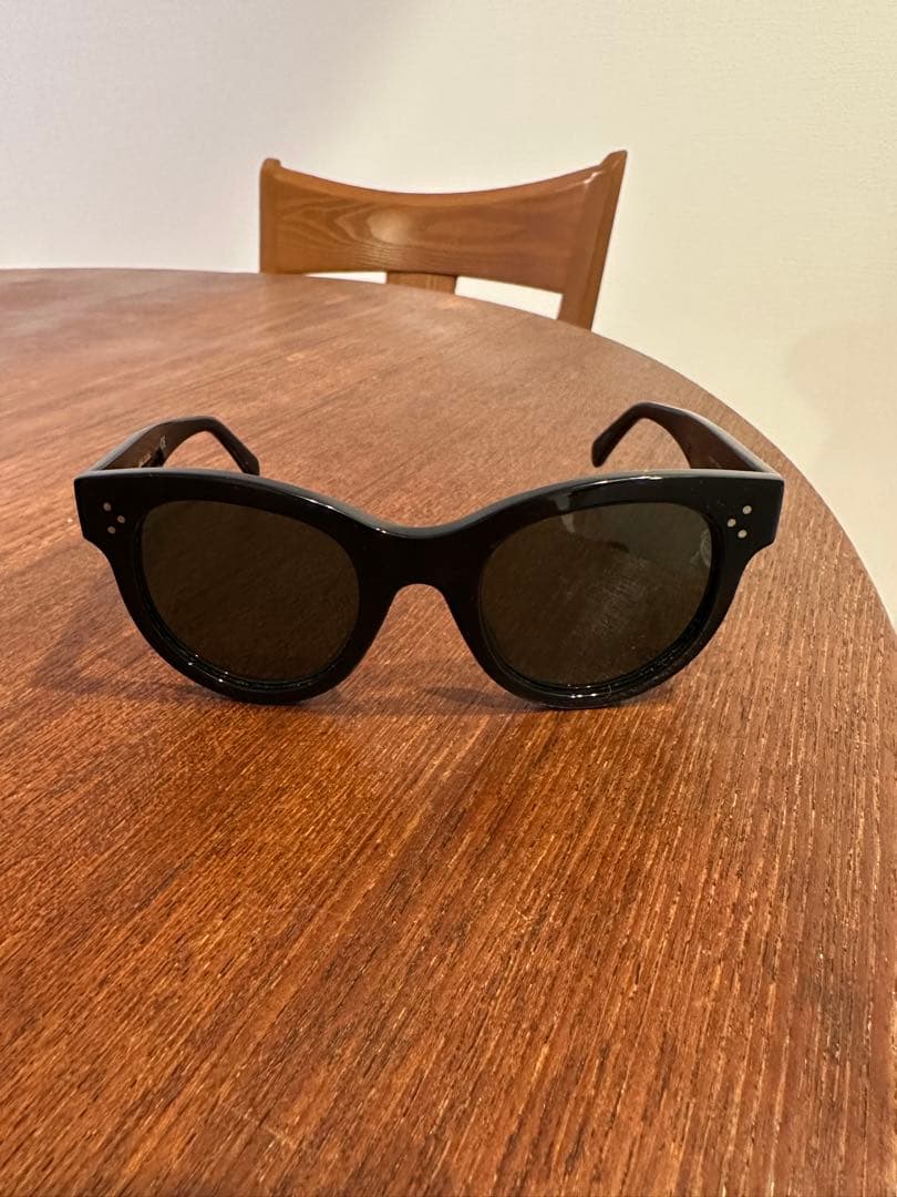 CELINE ブラック ラウンドサングラス