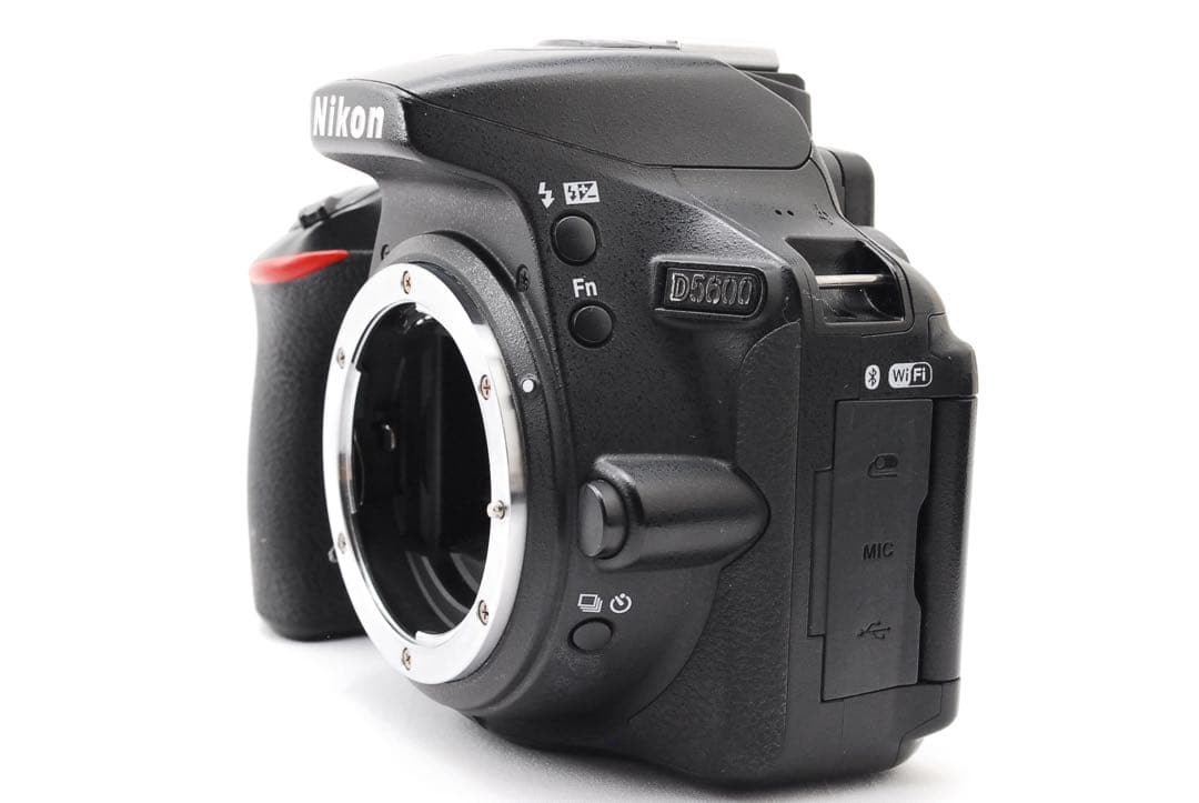 Nikon D5600✨Wi-Fi搭載機種 Bluetoothスマホ転送 高画質
