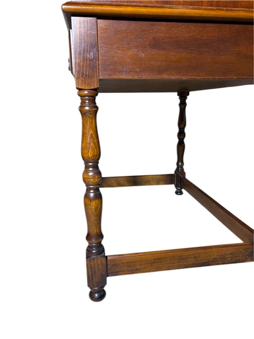 札幌市内引取・札幌市内配送可‼️カリモク コロニアル ライティング ビューロー