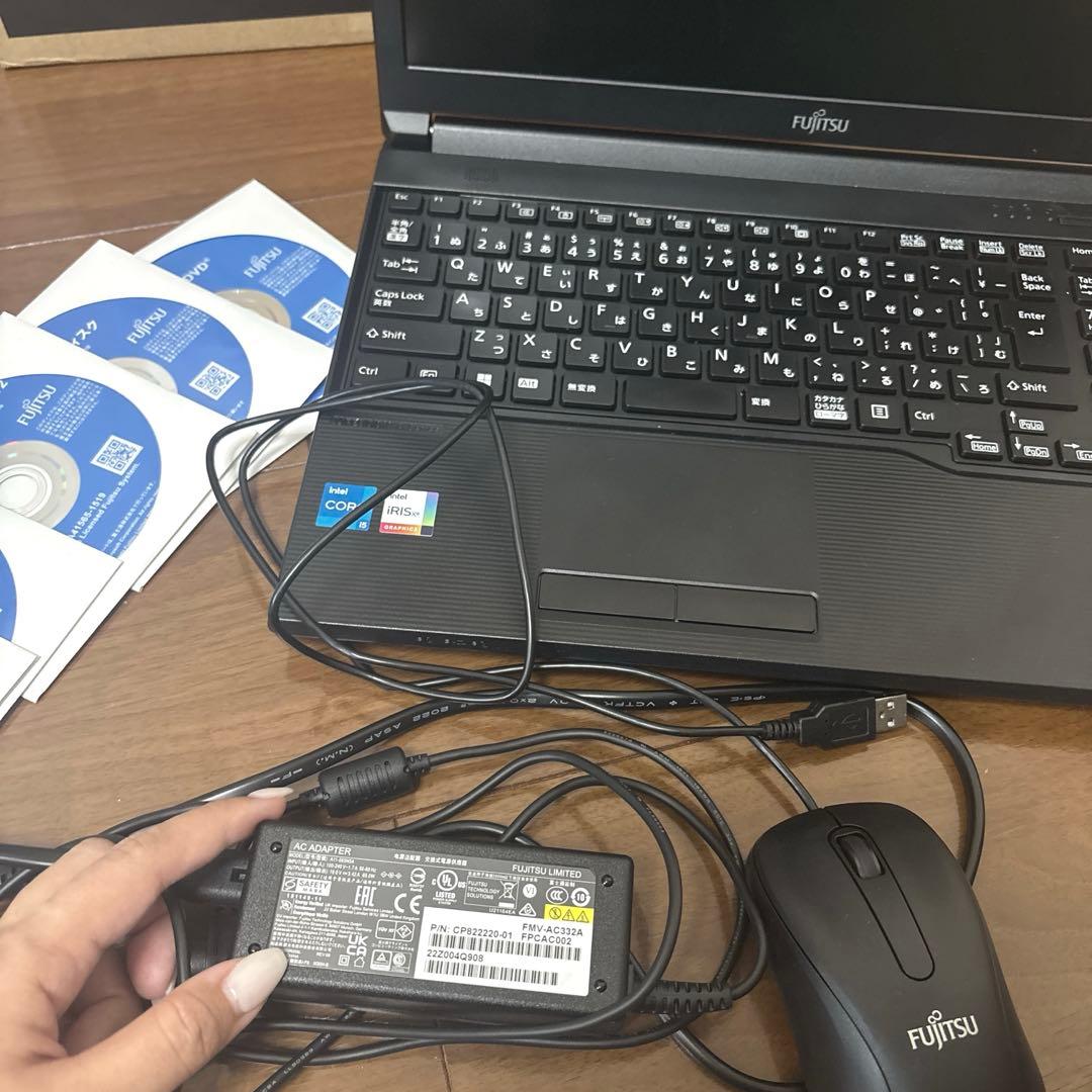【値下げ】Fujitsu LIFEBOOK ノートパソコン 本体