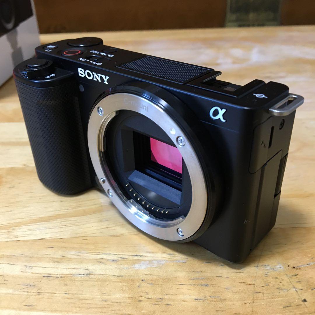 ショット数71枚！ほぼ新品！SONY ZV-E10ボディ ミラーレス一眼カメラ