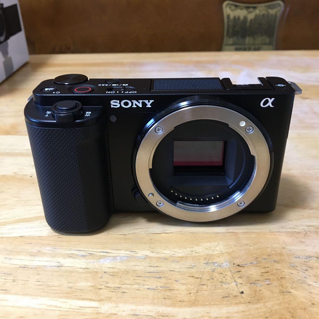 ショット数71枚！ほぼ新品！SONY ZV-E10ボディ ミラーレス一眼カメラ