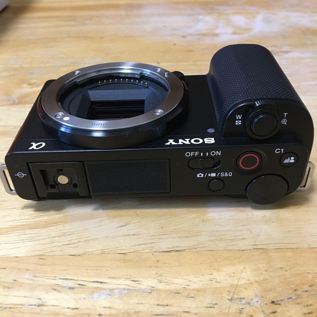 ショット数71枚！ほぼ新品！SONY ZV-E10ボディ ミラーレス一眼カメラ