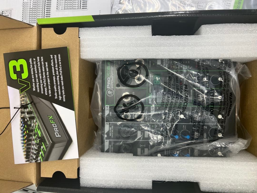 m*i様 【超美品】MackieProFX6v3 6チャンネルミキサー【未使用】