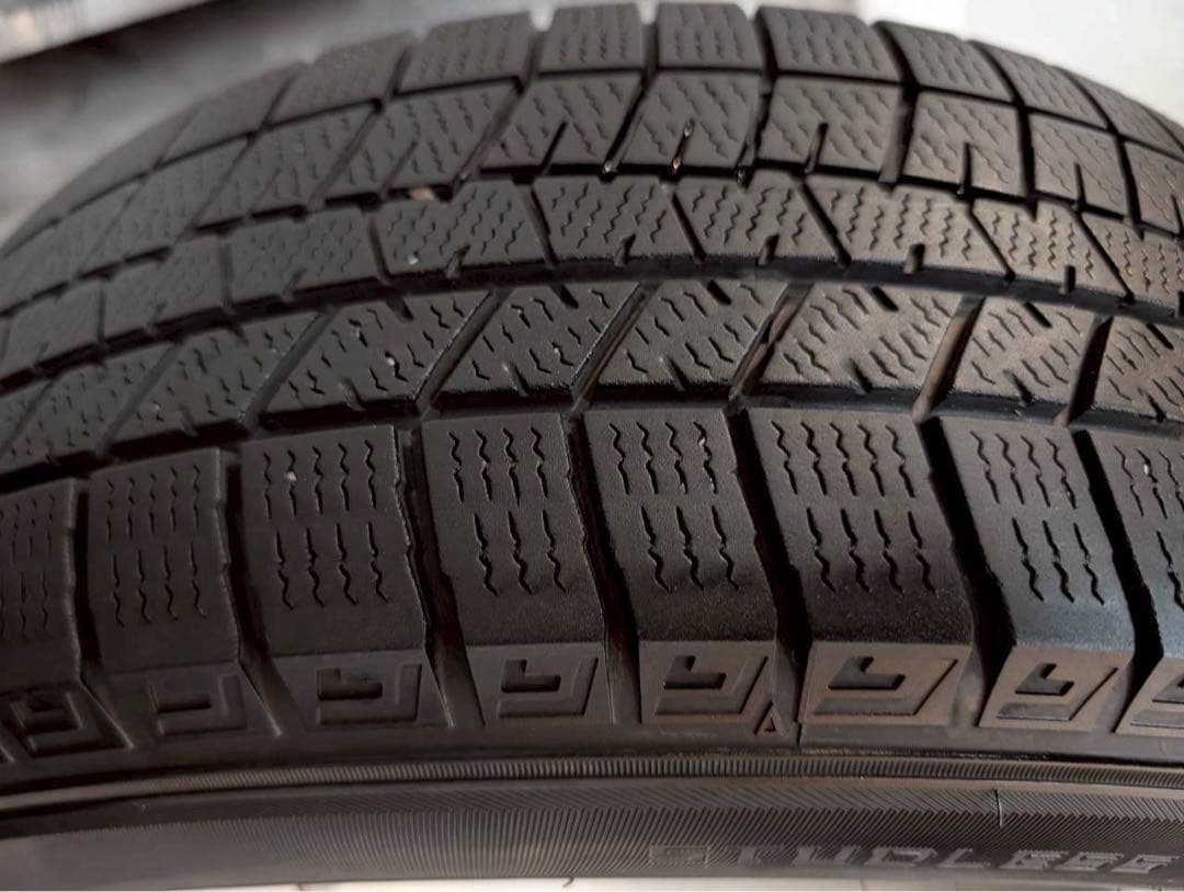 【最終値下げ】MINI F60 クロスオーバー スタッドレスタイヤホイールセット