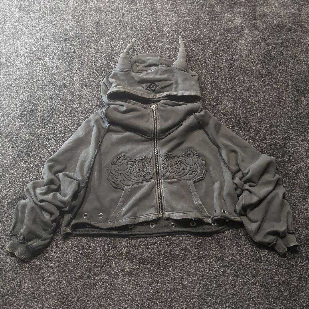 REFLEM レフレム ツノ付きクロップドZIPパーカー ジップアップパーカー