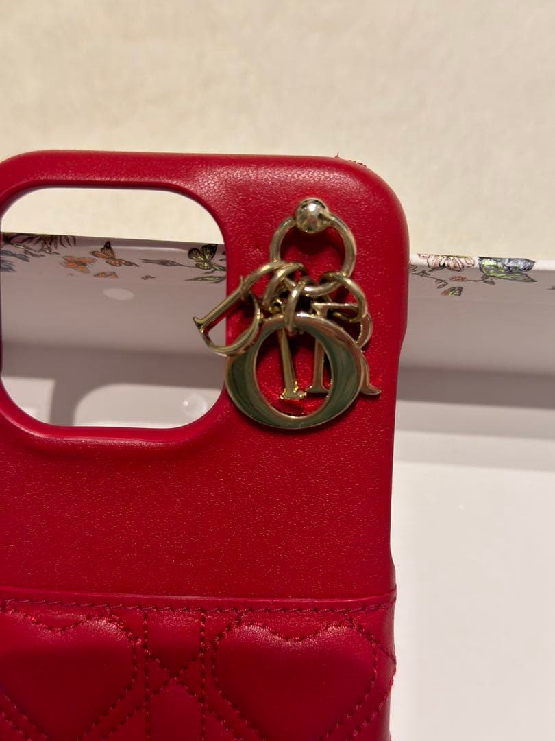 Christian Dior レッド iPhone15Pro ケース
