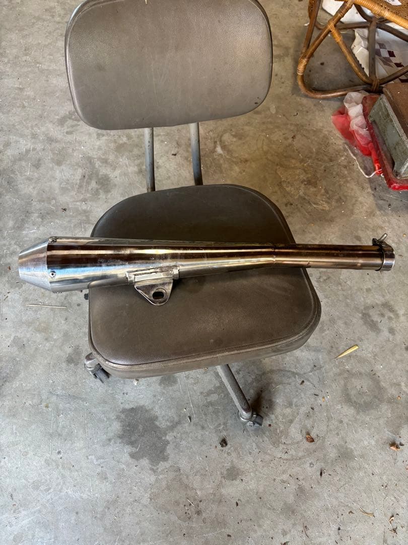 sr400 ペイトンプレイスノートンマフラー